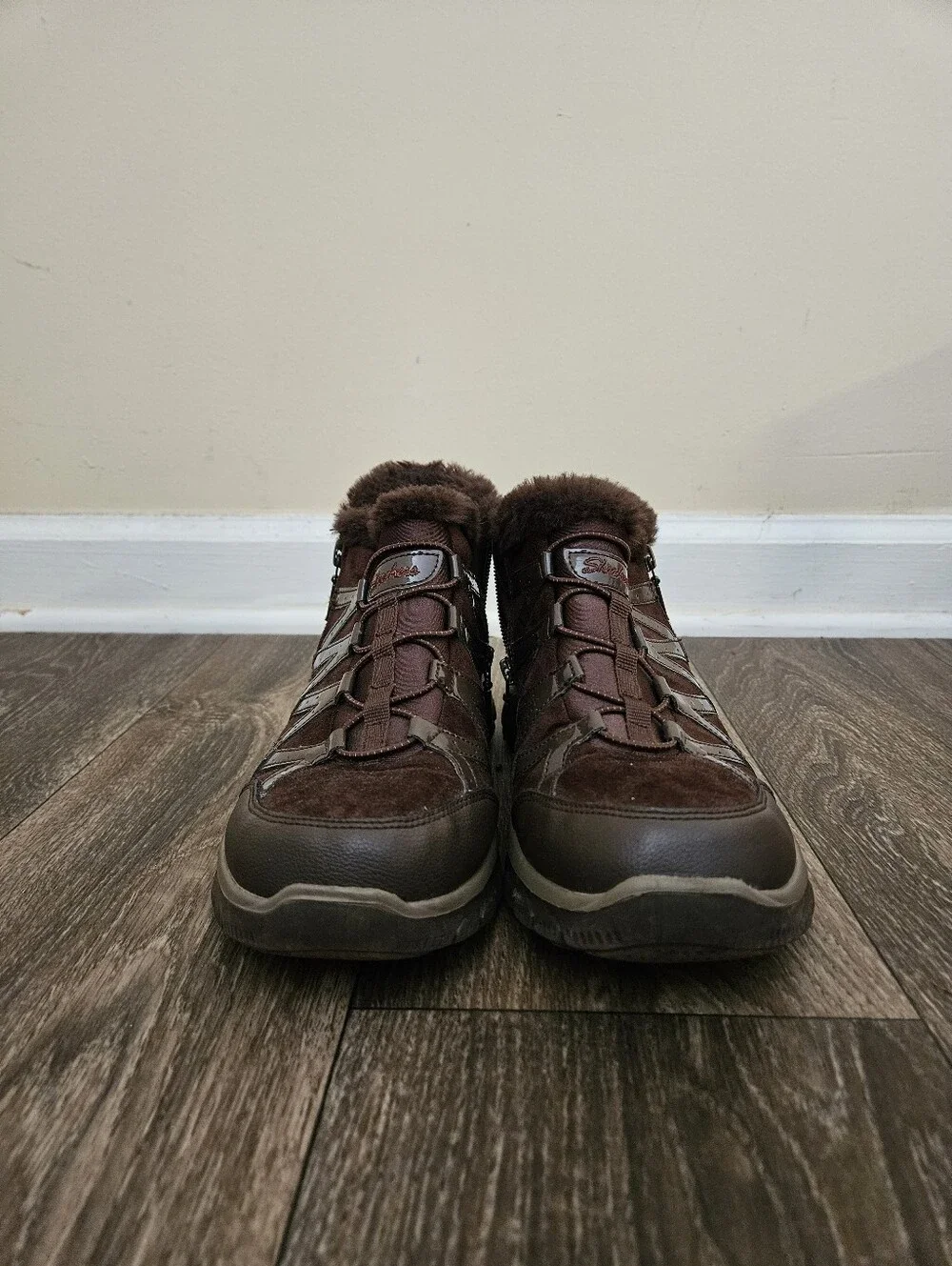 Skechers Women's Plush Lined Winter Boots, Size 8.5, Brown